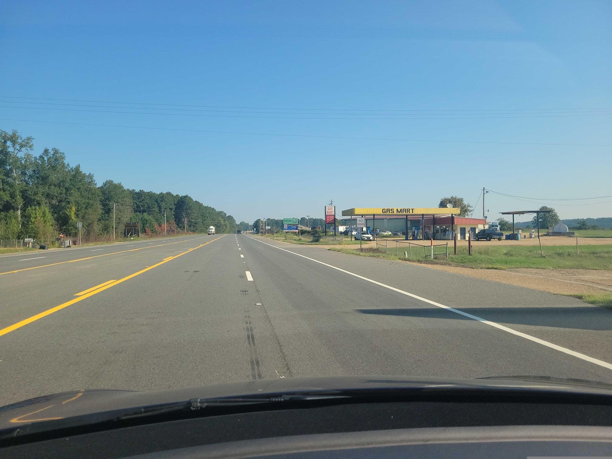 Street view near The Dels - Camden, Smackover — © Montrose_Lyle (CC BY-SA · Mapillary)