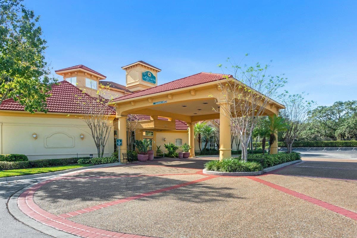 La Quinta Inn & Suites USF (Near Busch Gardens), Hotel in University