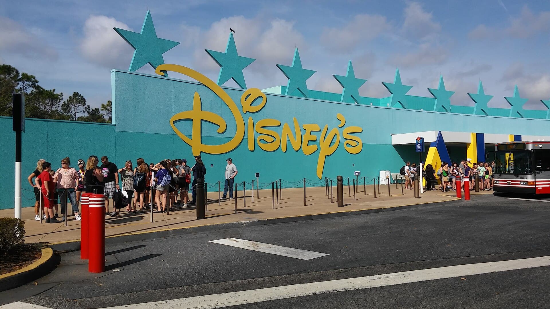Disney's All-Star Music Resort (via Wikimedia Commons, CC BY-SA 3.0)