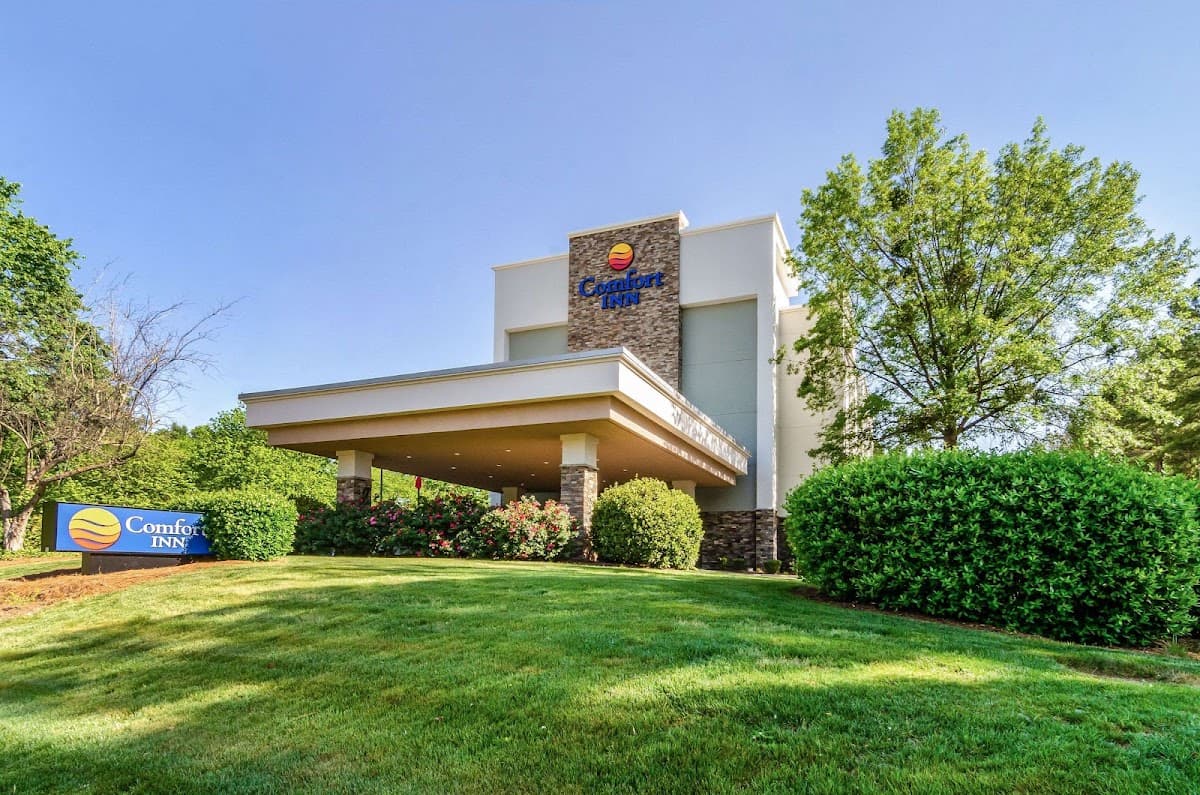 Comfort Inn Raleigh Midtown, Hotel in West Raleigh