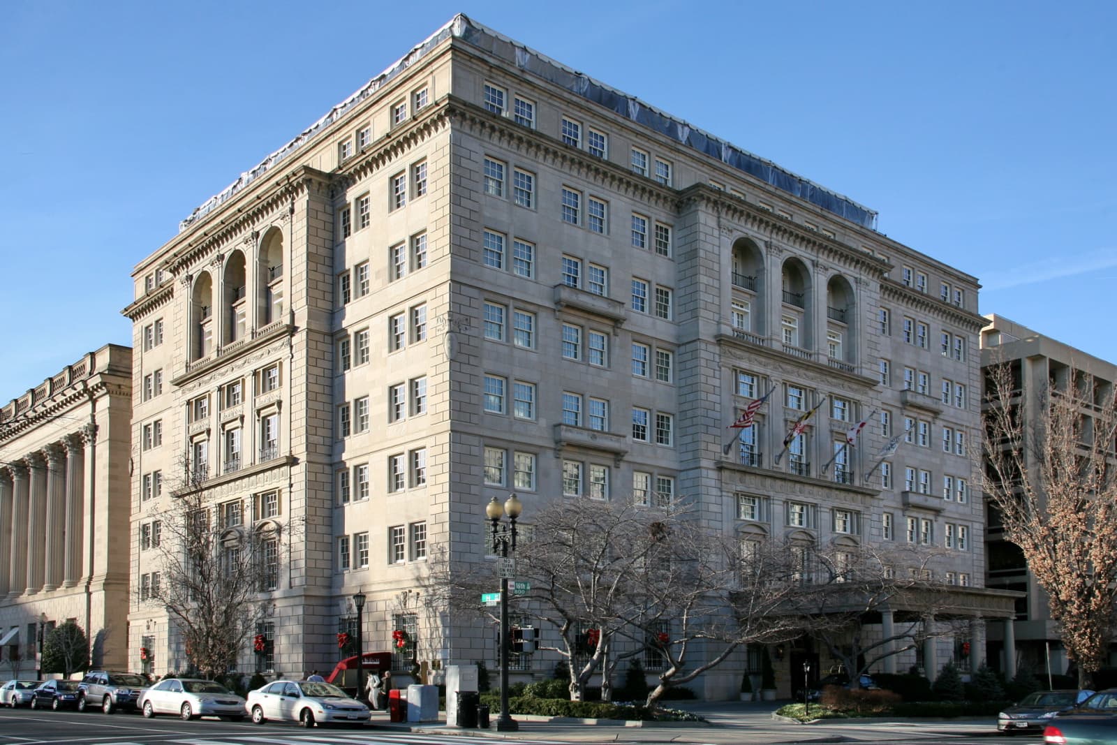 Hay-Adams Hotel (via Wikimedia Commons, CC BY 2.0)