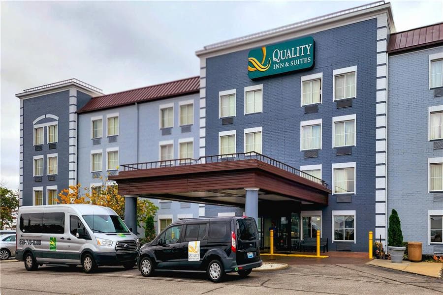 Quality Inn & Suites Cvg Airport, Hotel in Villa Hills