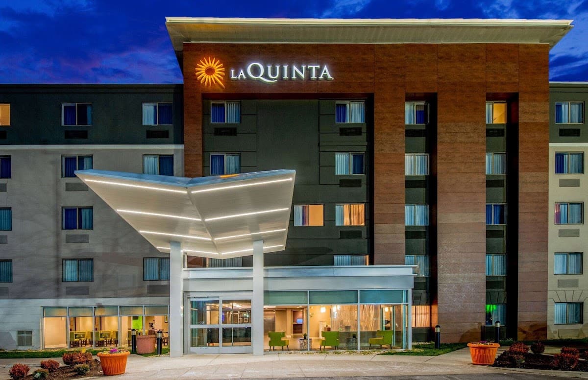 La Quinta Inn & Suites Baltimore BWI Airport, Hotel in Linthicum