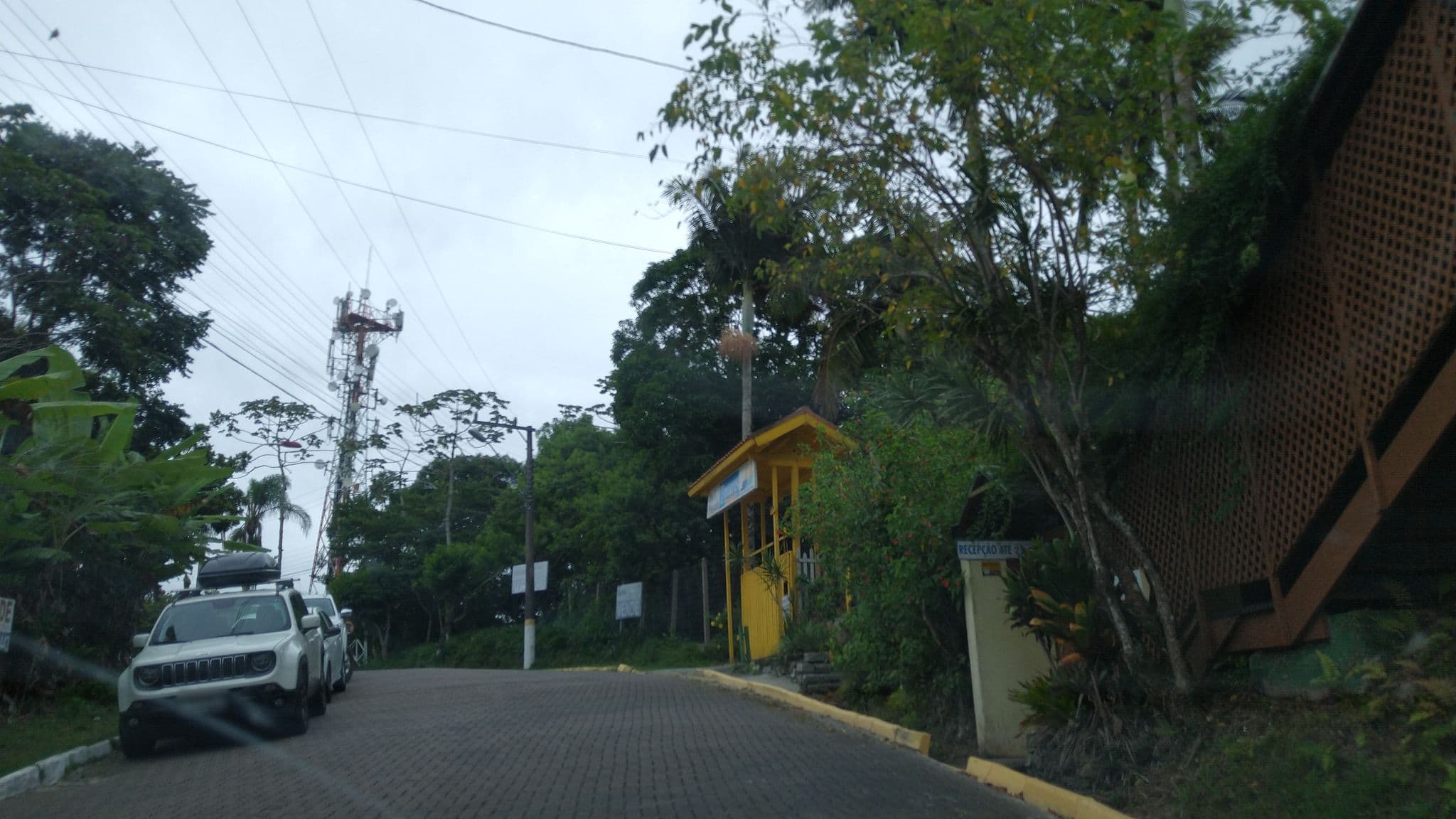 Street view near Pousada Sete Mares, Itapema — © diegokrein (CC BY-SA · Mapillary)