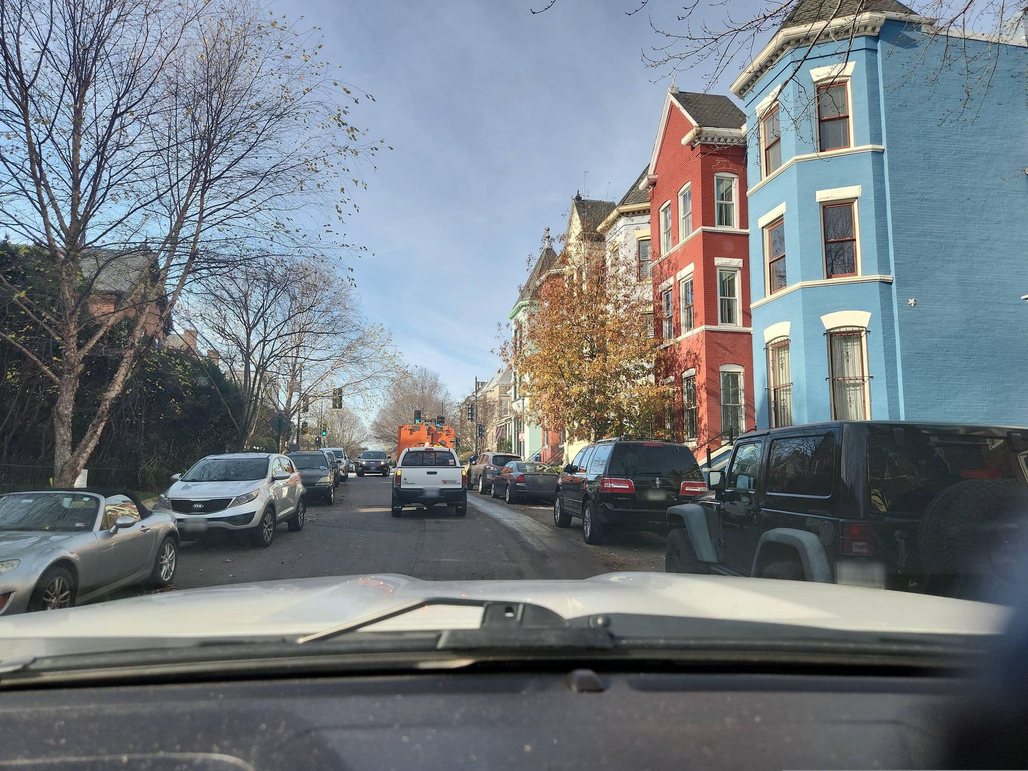 Street view near Birdhouse B&B, Shaw — © dcdpw_haroldd (CC BY-SA · Mapillary)