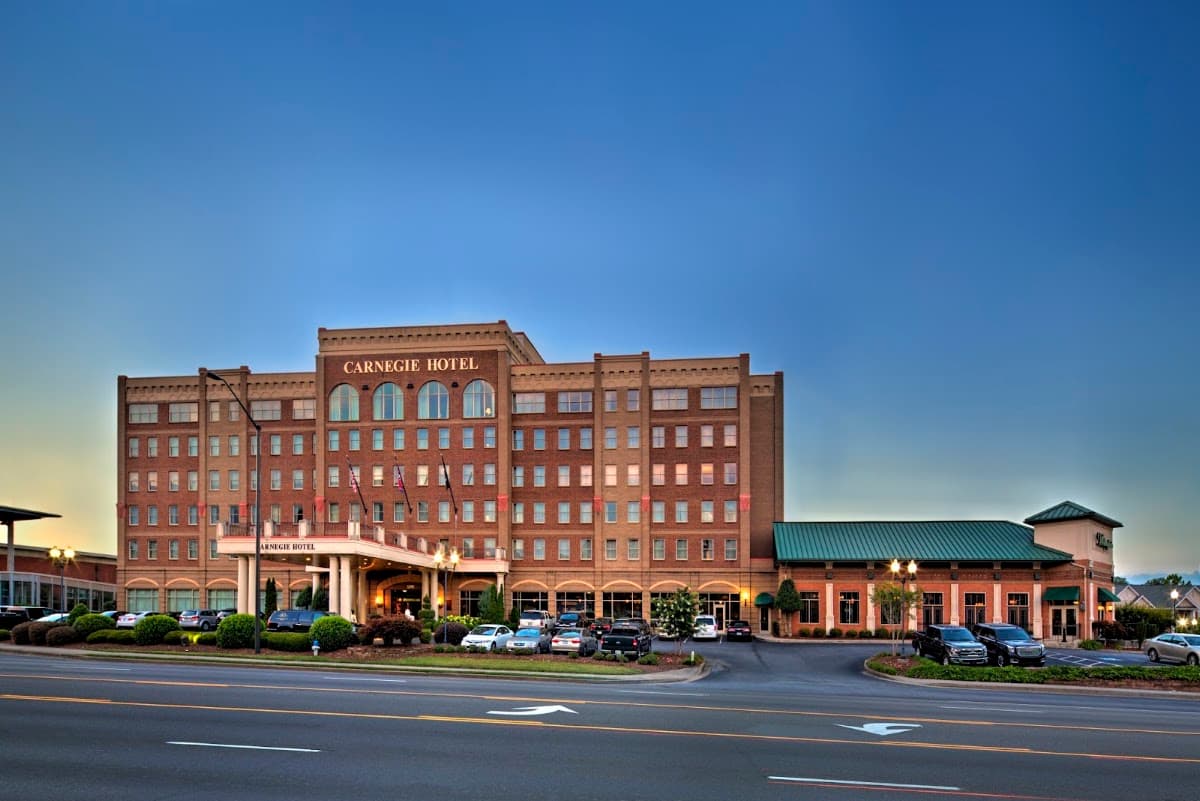 Carnegie Hotel, Hotel in Johnson City