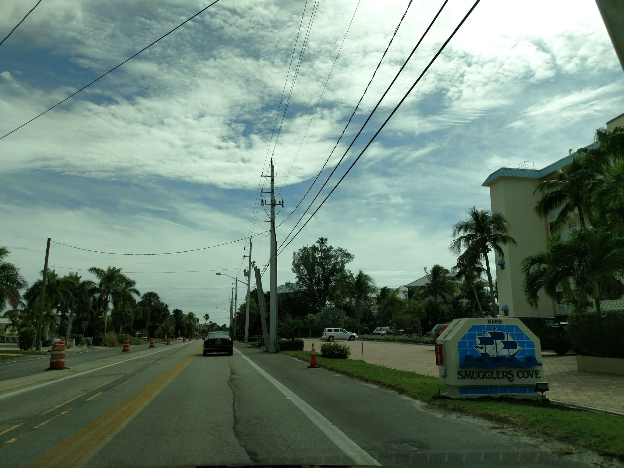 Street view near Smuggler's Cove Condominium, Fort Myers Beach — © raveneye (CC BY-SA · Mapillary)