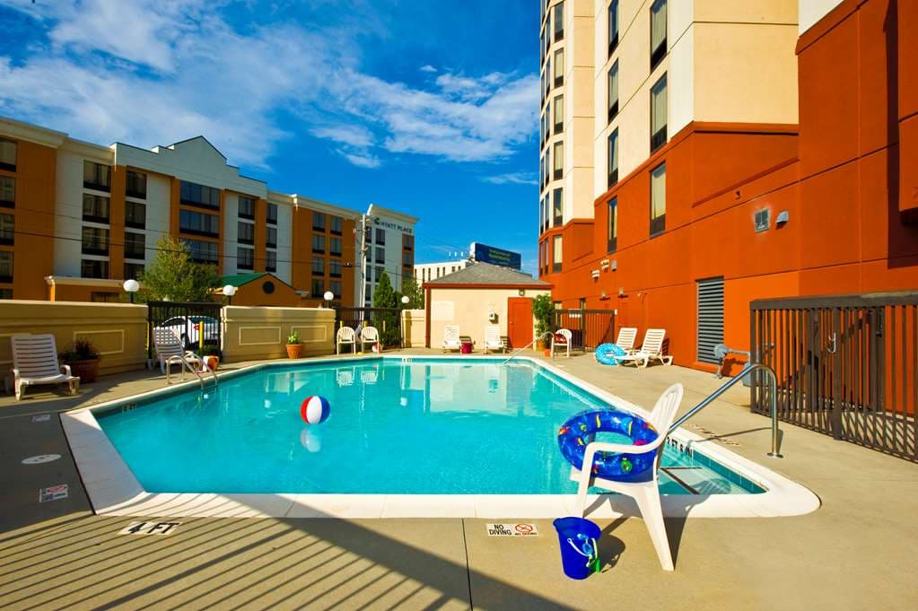 Hampton Inn & Suites Atlanta Airport North, Hotel in Hapeville