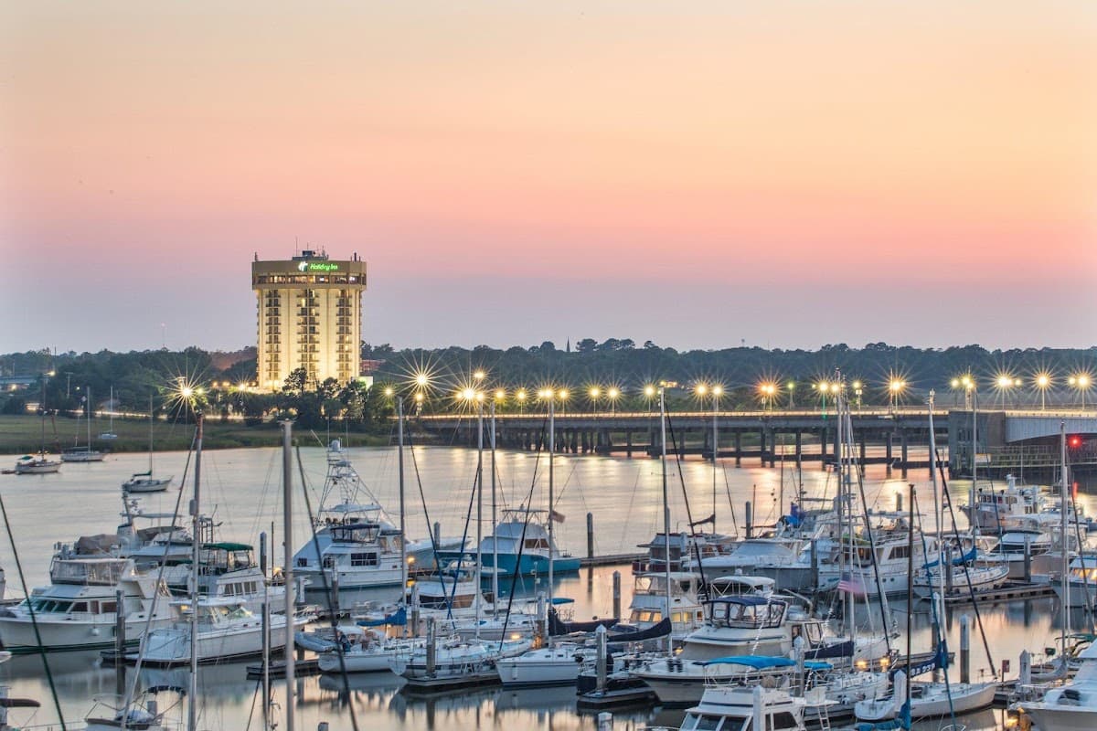 Holiday Inn - Charleston Riverview, Hotel in Charleston