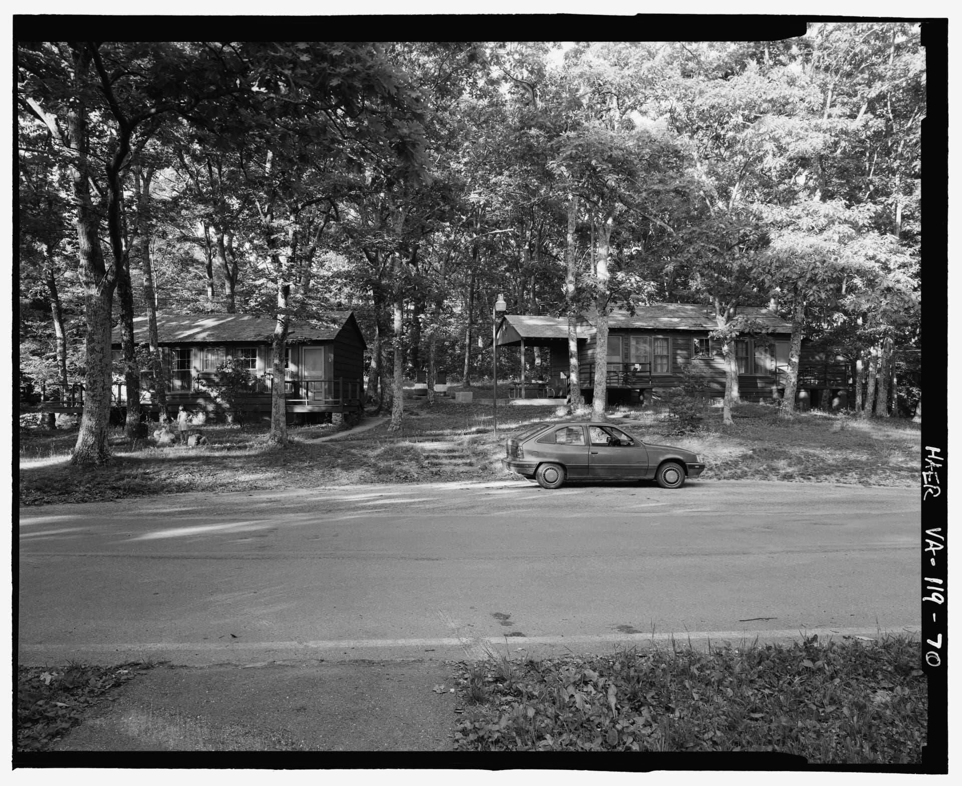 Lewis Mountain Campground (via Wikimedia Commons, Public domain)