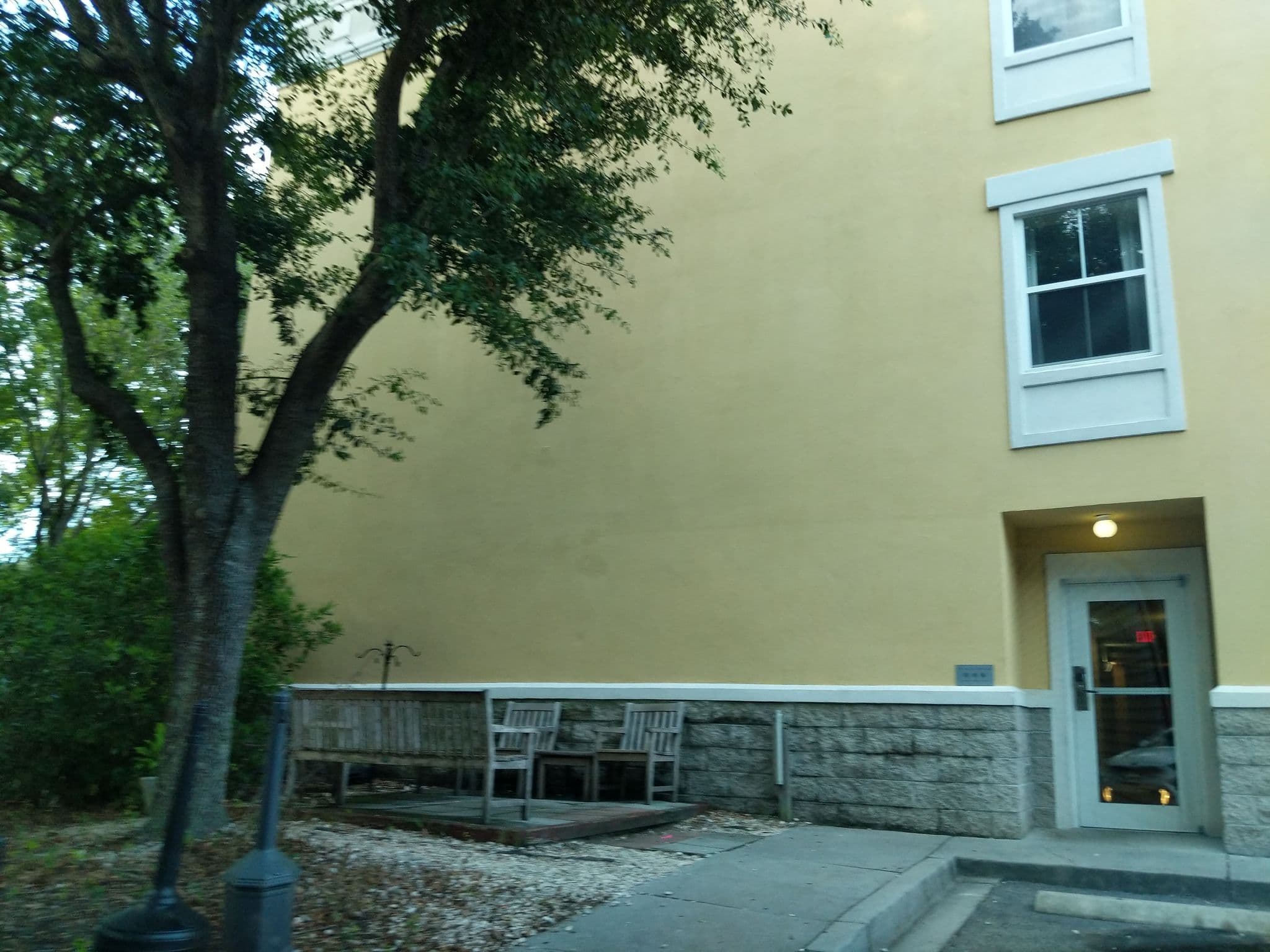 Street view near Comfort Inn & Suites, Mount Pleasant — © atze02 (CC BY-SA · Mapillary)