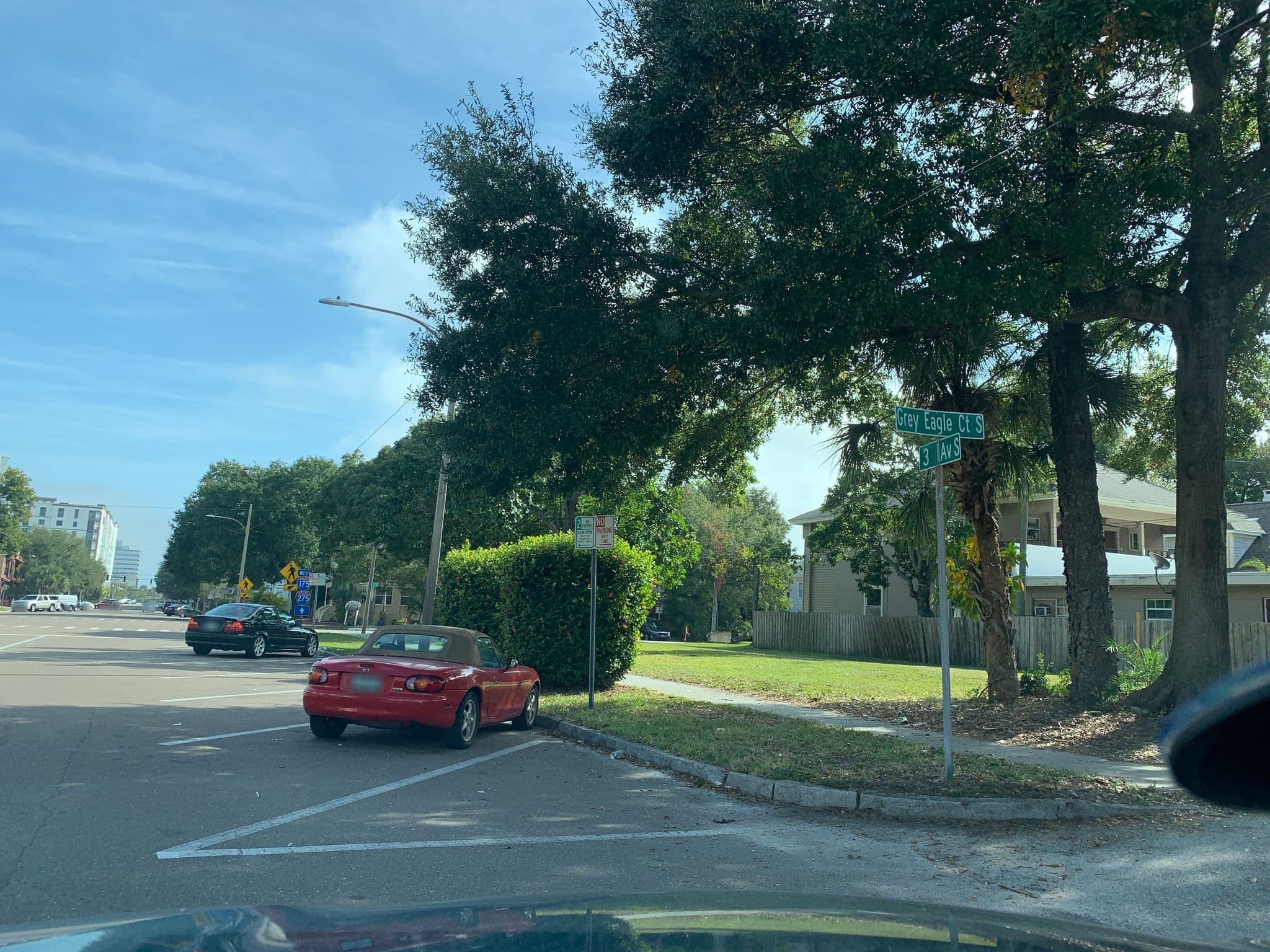 Street view near Palm Bay Hotel, St. Petersburg — © samsamples (CC BY-SA · Mapillary)