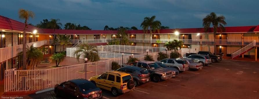 Express Inn & Suites, Motel in Pinellas Park
