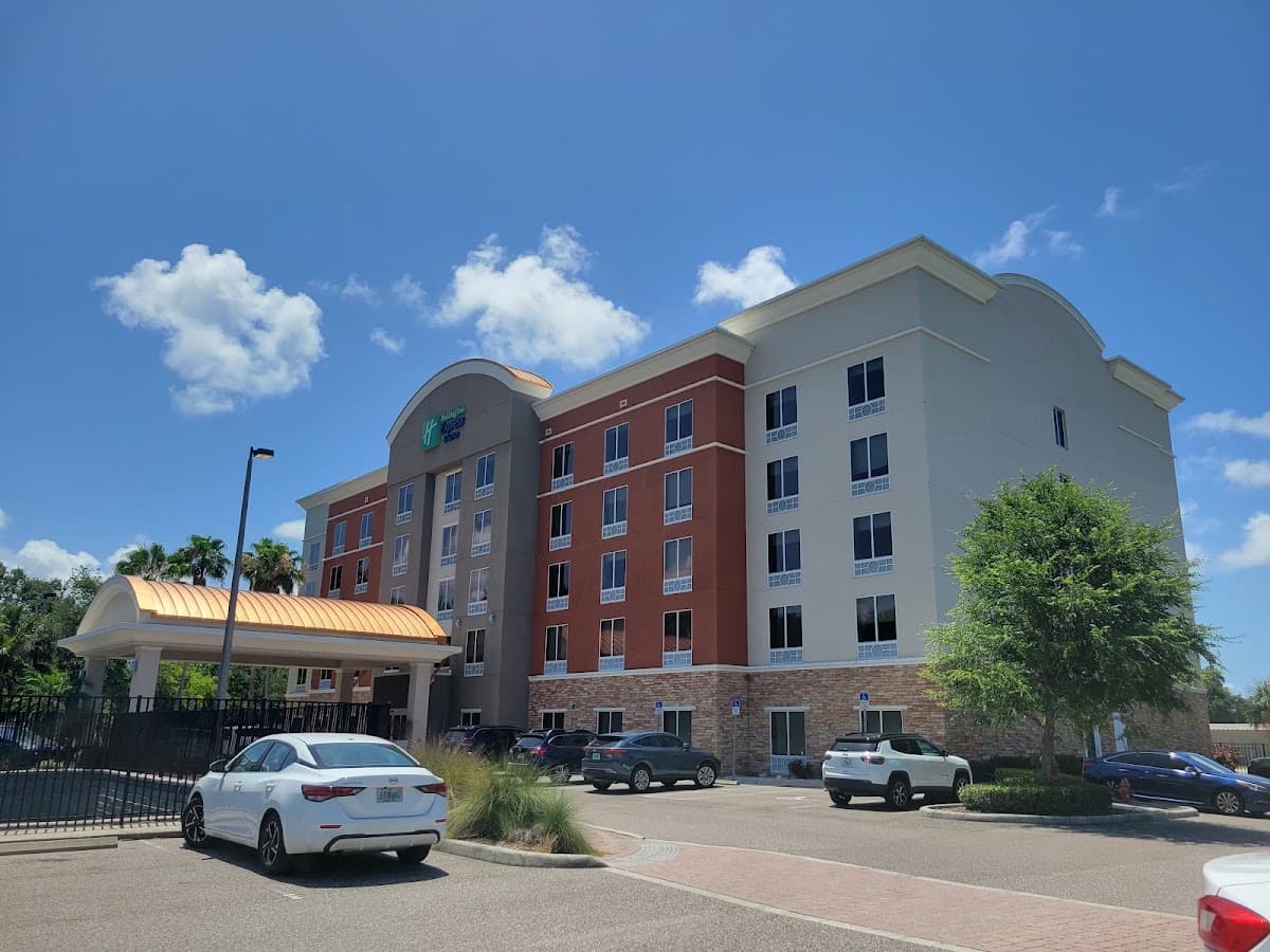 Holiday Inn Express & Suites Largo-Clearwater, Hotel in Largo