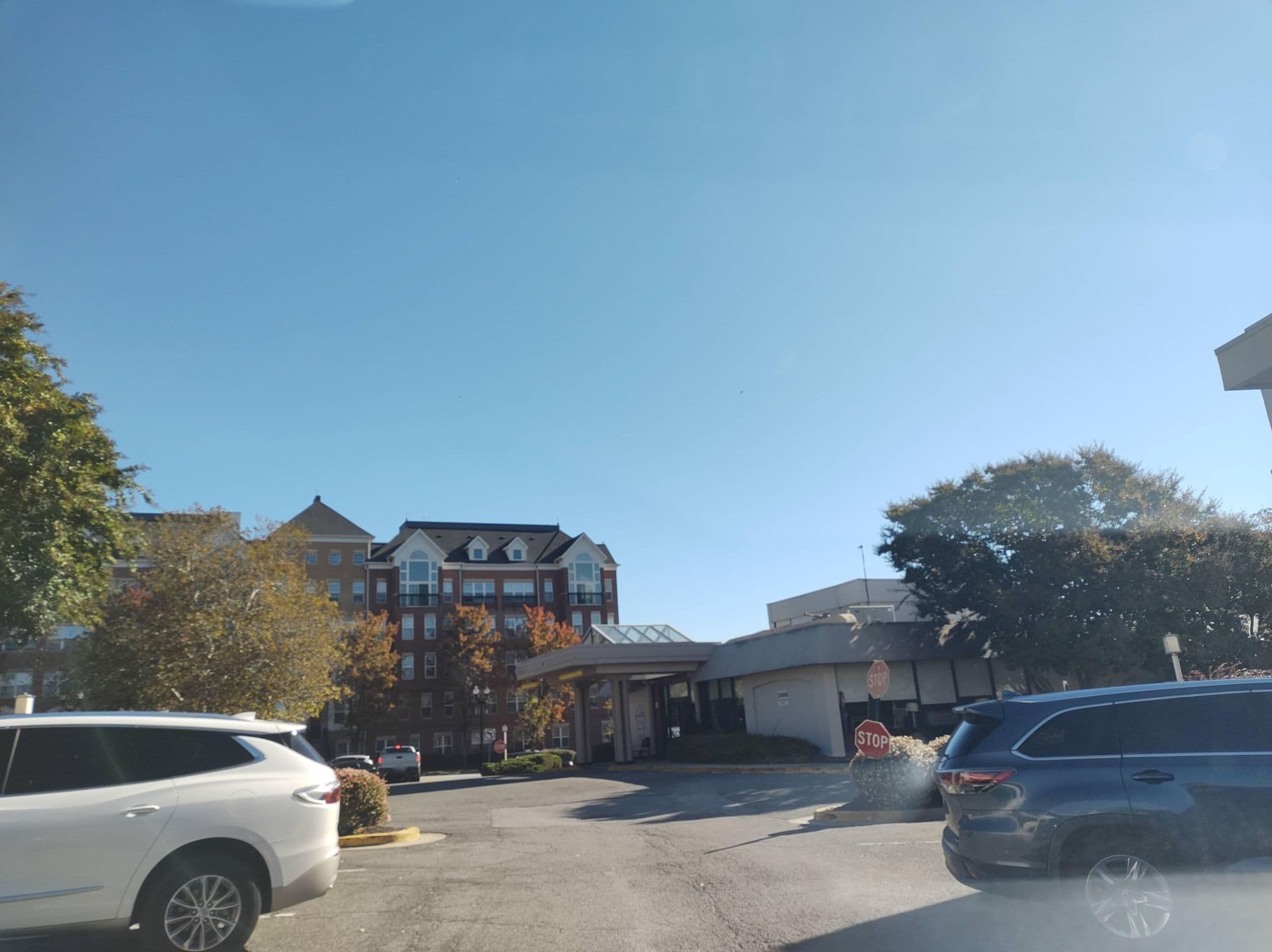 Street view near Hotel Pentagon, Baileys Crossroads — © thetornado76 (CC BY-SA · Mapillary)