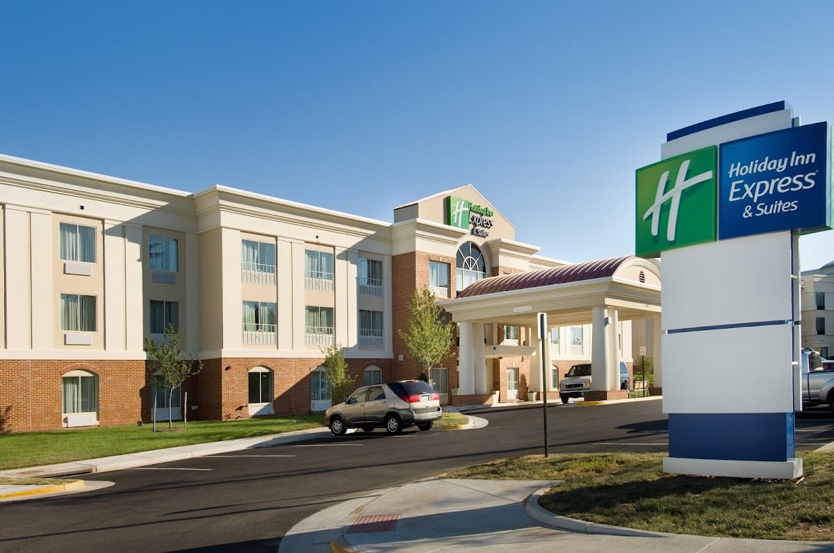 Holiday Inn Express & Suites Alexandria - Fort Belvoir, Hotel in Belle Haven