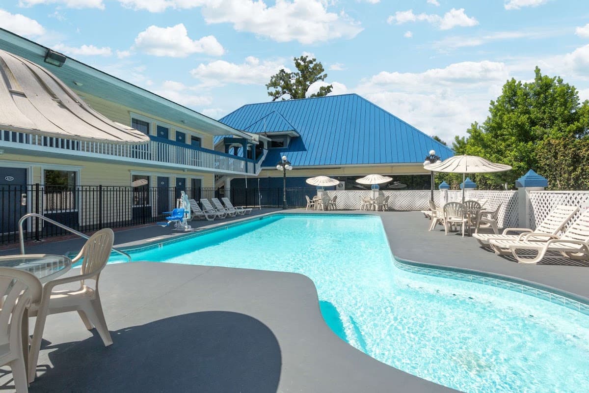 Days Inn by Wyndham Savannah Airport, Hotel in Port Wentworth