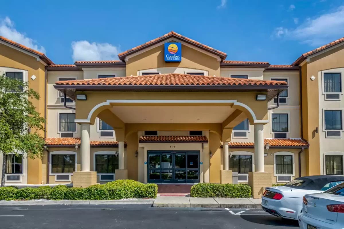Comfort Inn & Suites Northeast - Gateway, Hotel in Gandy