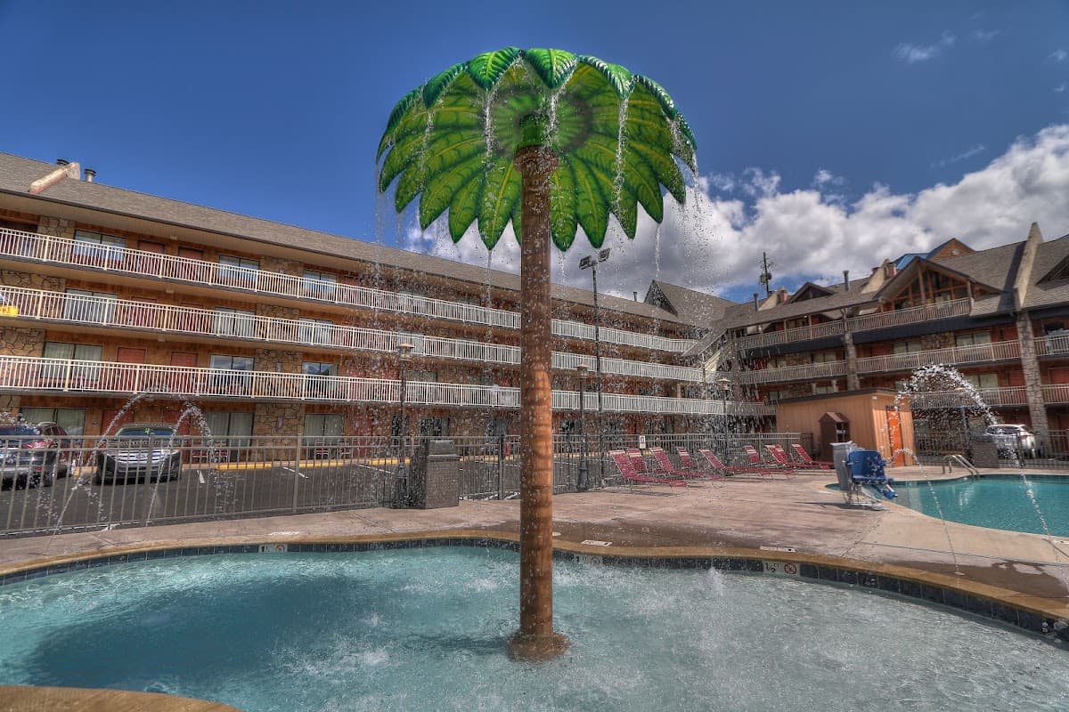 Crossroads Inn and Suites, Hotel in Gatlinburg