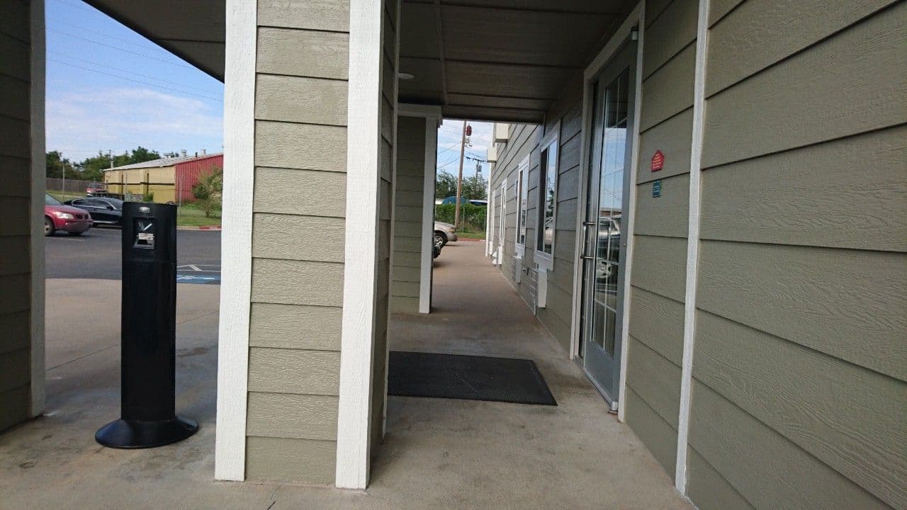 Street view near WoodSpring Suites Oklahoma City Northwest, Warr Acres — © voschix (CC BY-SA · Mapillary)