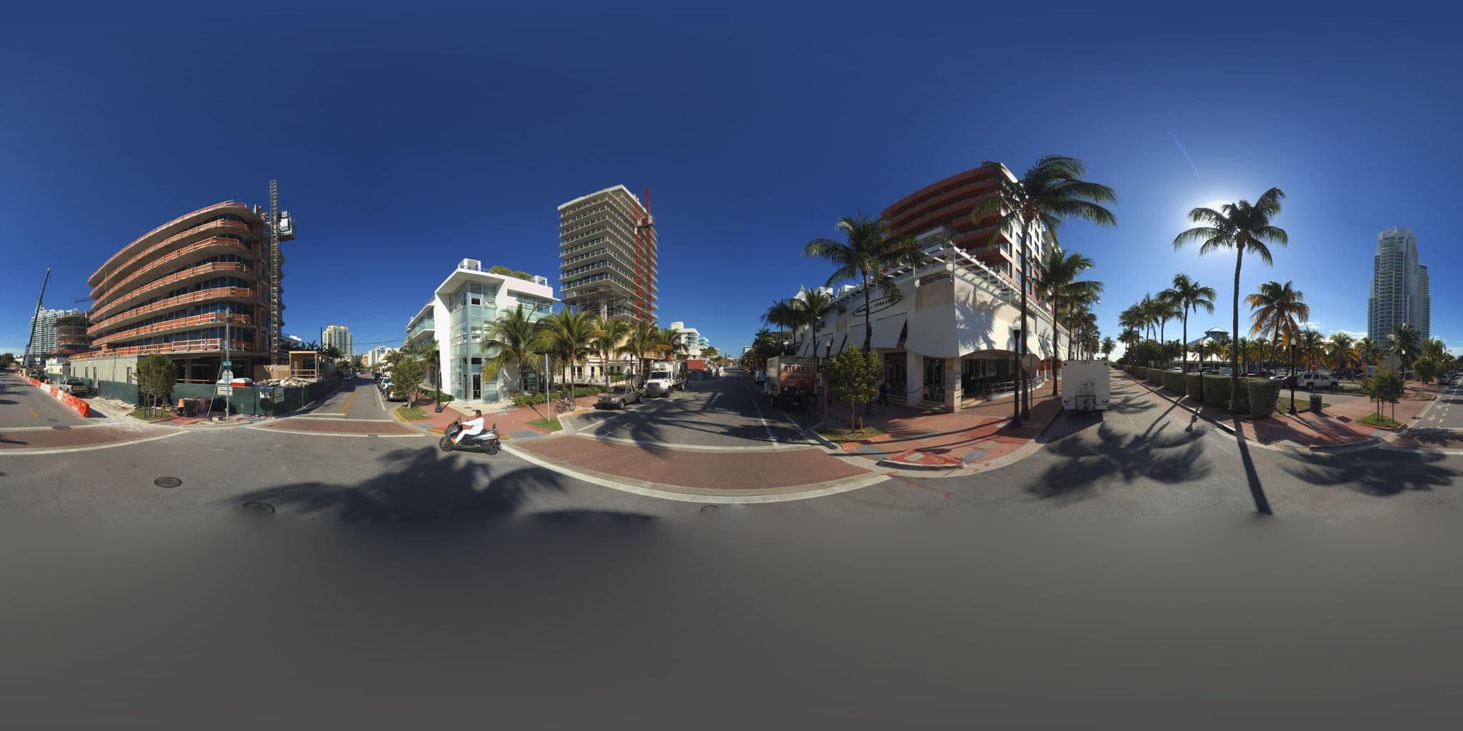 Street view near Browns Hotel, Miami Beach