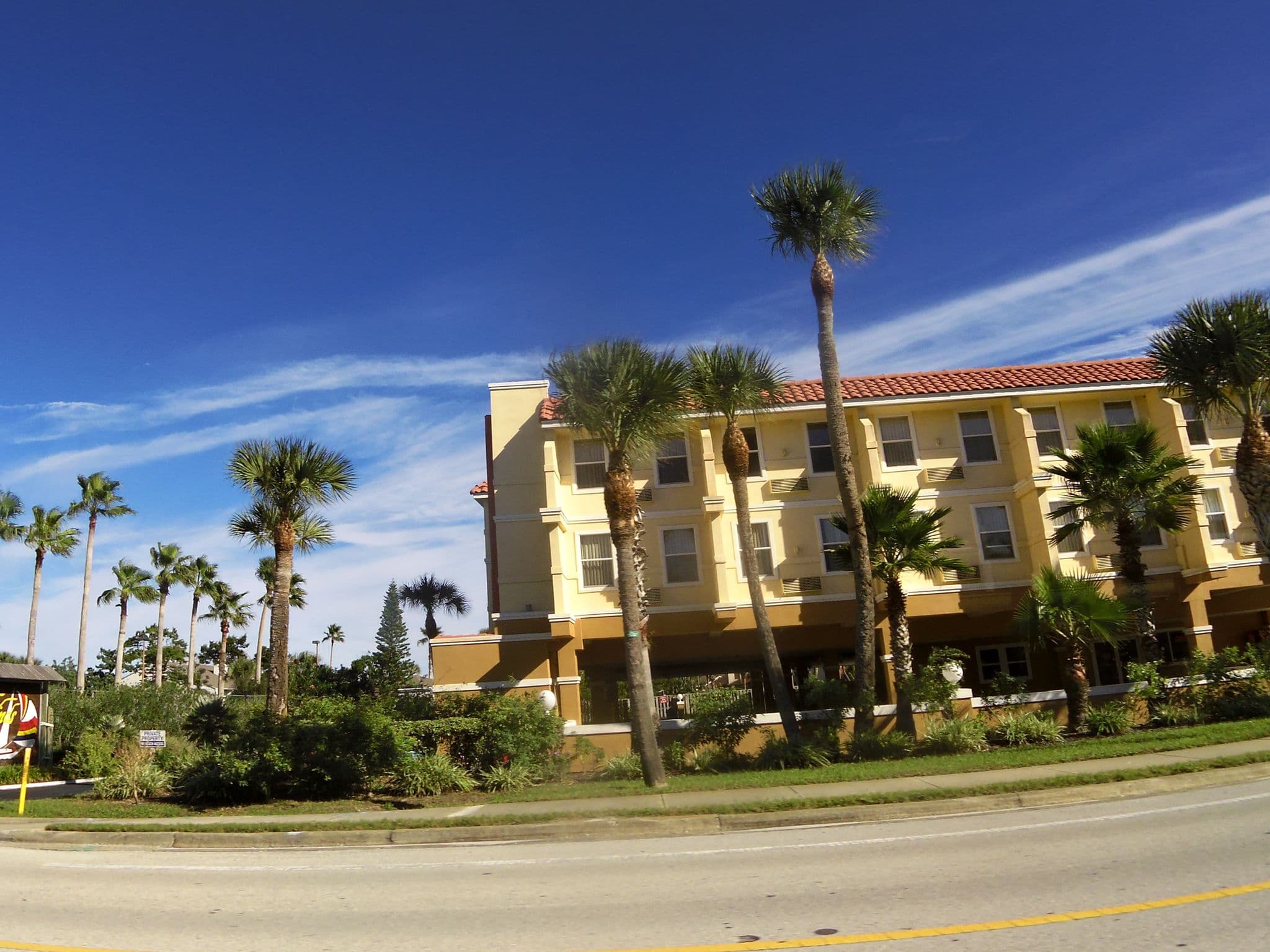 Street view near Saint Augustine Island Inn & Suites, Saint Augustine Beach — © allen (CC BY-SA · Mapillary)