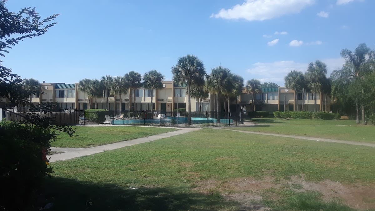Royal Inn, Motel in Sky Lake