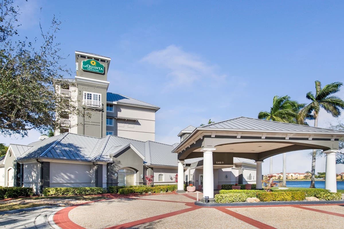 La Quinta Inn & Suites Ft. Lauderdale Airport, Hotel in Dania Beach