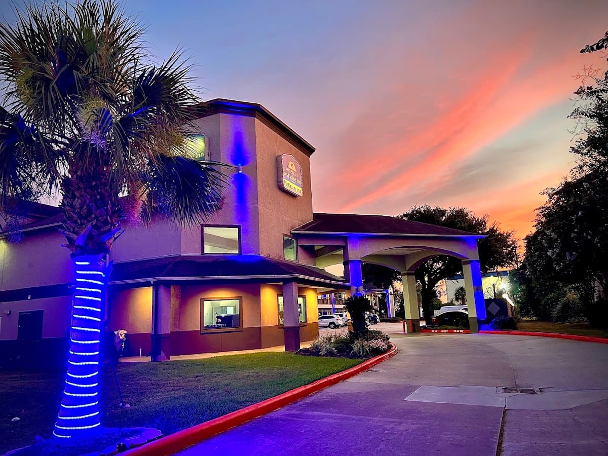 Americas Best Value Platinum Inn & Suites, Motel in Aldine