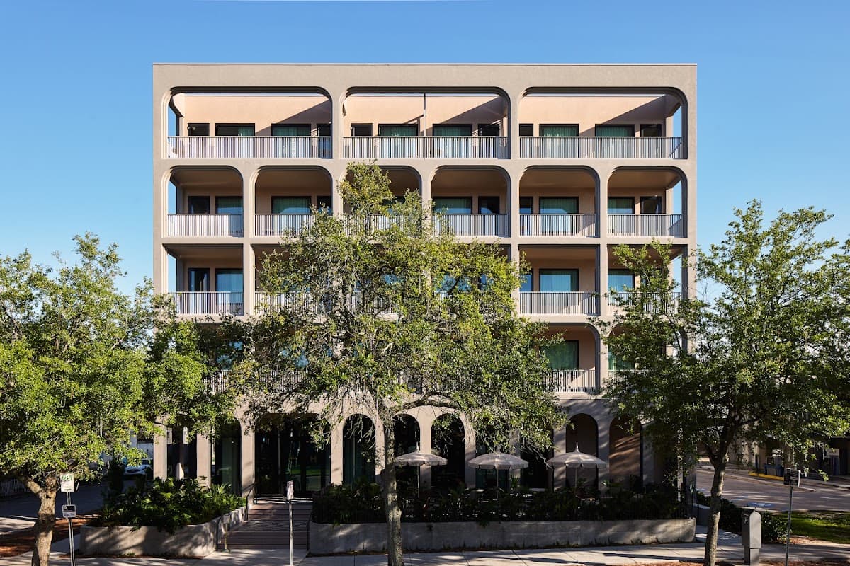 Hotel Henrietta, Hotel in Marrero