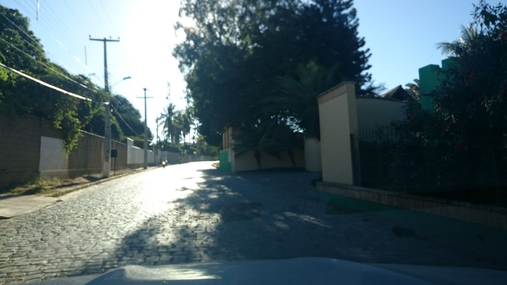 Street view near Chalé Lagoa dos Ingás, Martins — © fredporto (CC BY-SA · Mapillary)