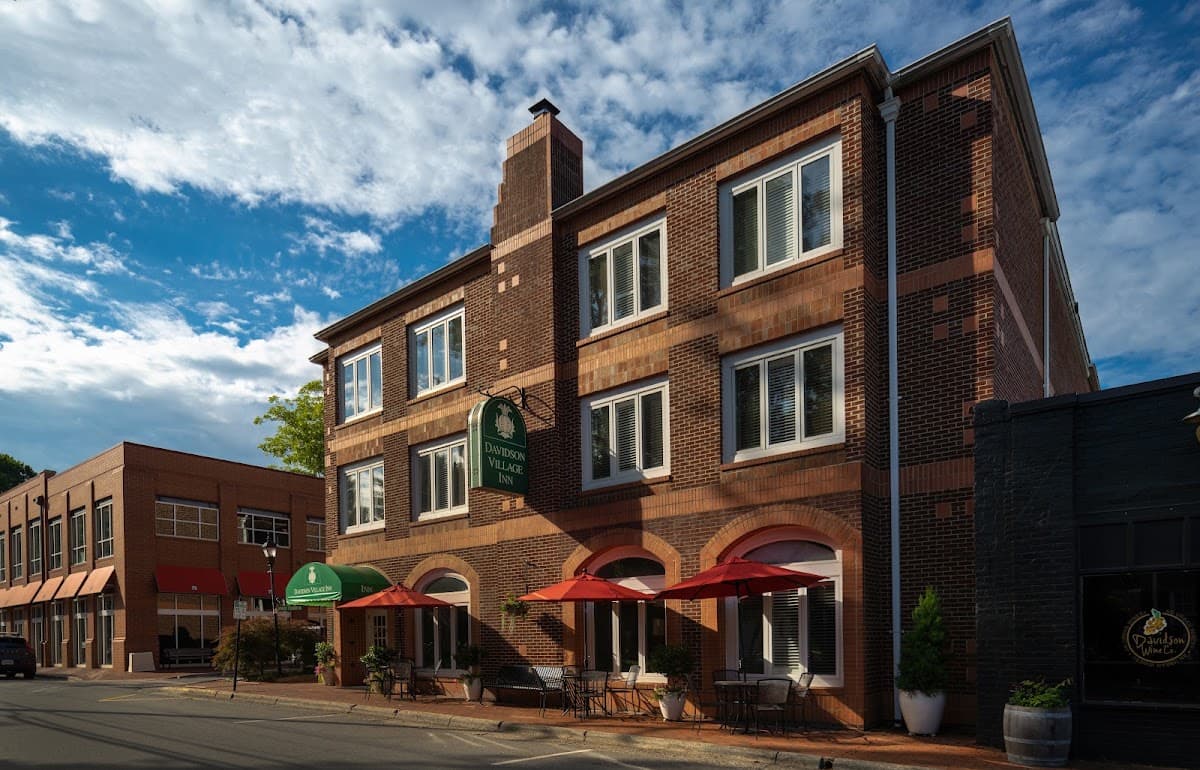 Davidson Village Inn, Hotel in Davidson