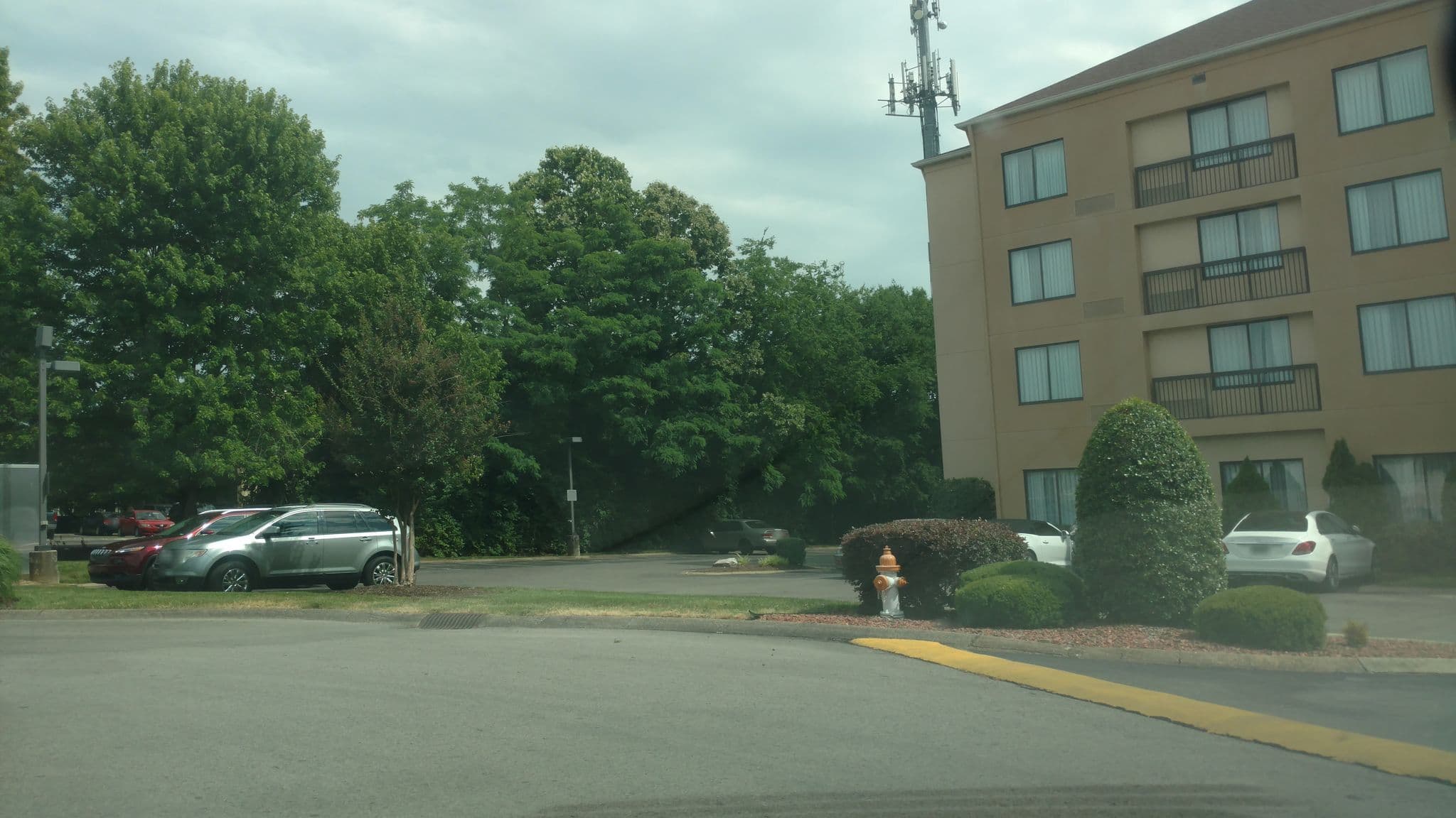 Street view near Courtyard - Nashville at Opryland, Hermitage — © drurbarn (CC BY-SA · Mapillary)