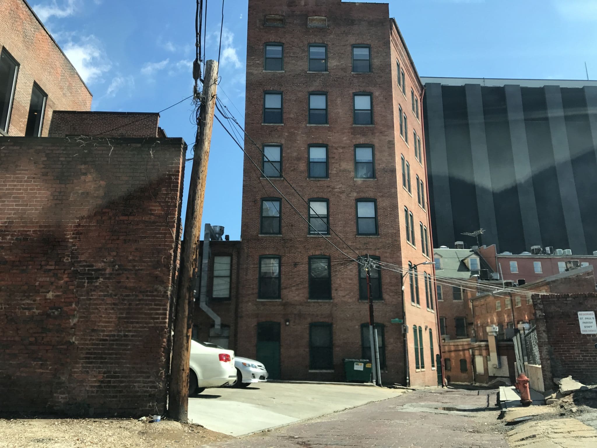 Street view near Hostelling International, Baltimore — © mdroads (CC BY-SA · Mapillary)