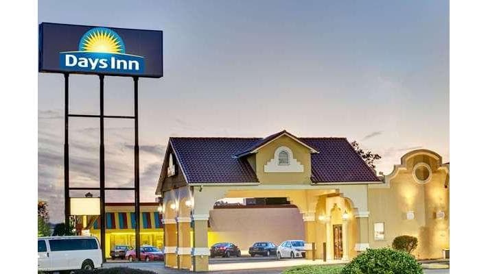 Days Inn by Wyndham Louisville Airport Fair and Expo Center, Hotel in Okolona