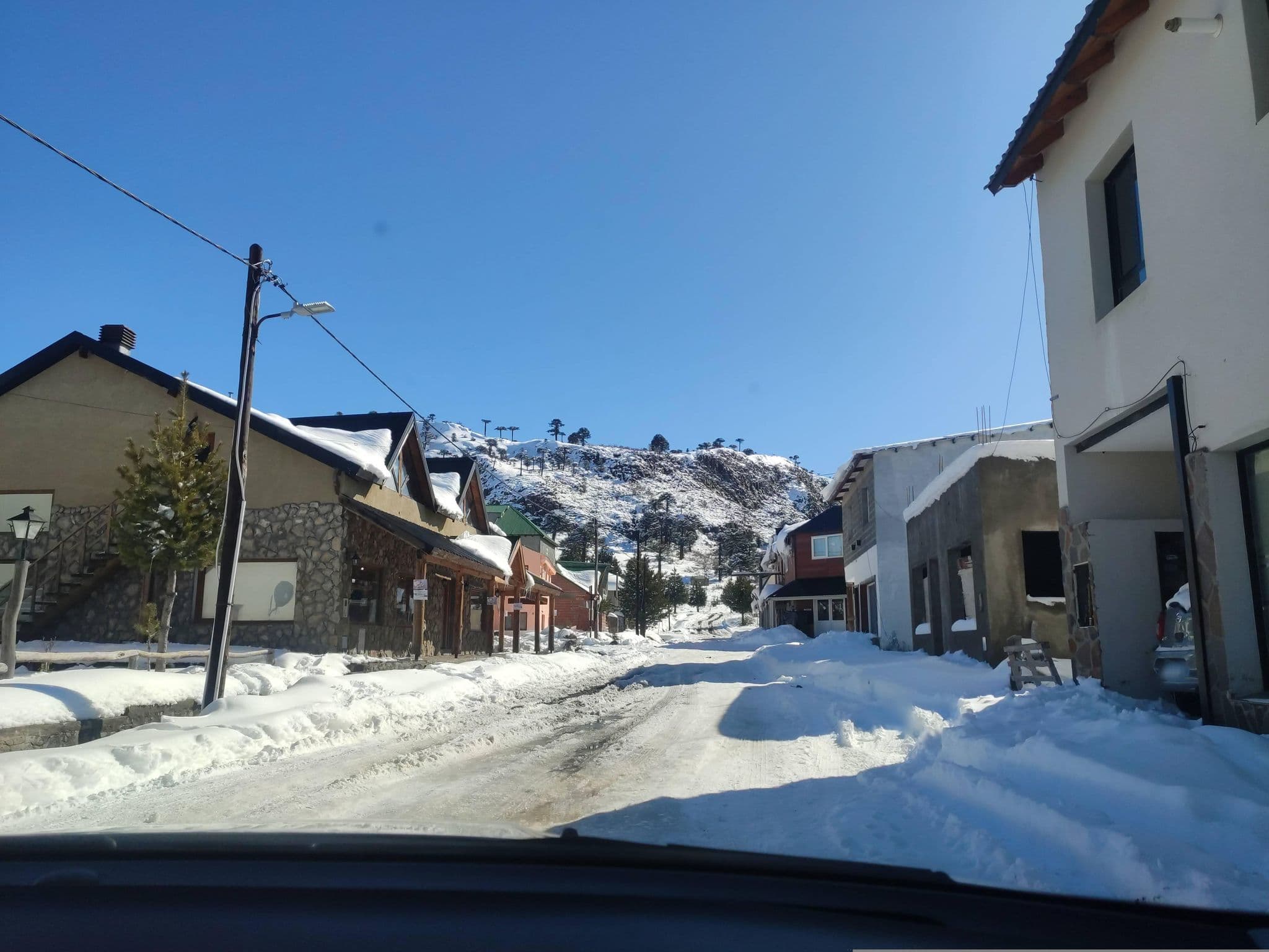 Street view near Hostería Quine, Loncopué — © kartun (CC BY-SA · Mapillary)