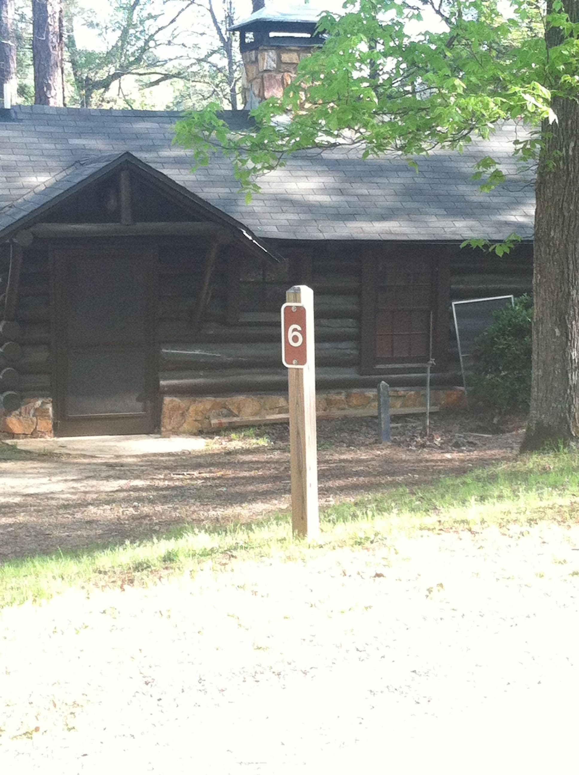 Street view near 6, Pine Mountain — © mapillary01730 (CC BY-SA · Mapillary)