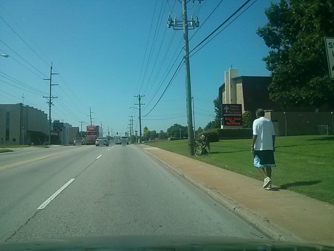 Street view near Best Budget Inn, Tulsa — © baloouriza (CC BY-SA · Mapillary)