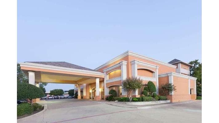Days Inn by Wyndham Irving Grapevine DFW Airport North, Hotel in Coppell