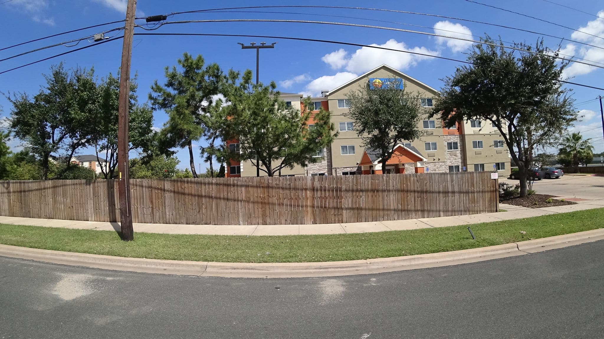 Street view near Comfort Inn & Suites, University of Texas — © mly_aus04 (CC BY-SA · Mapillary)