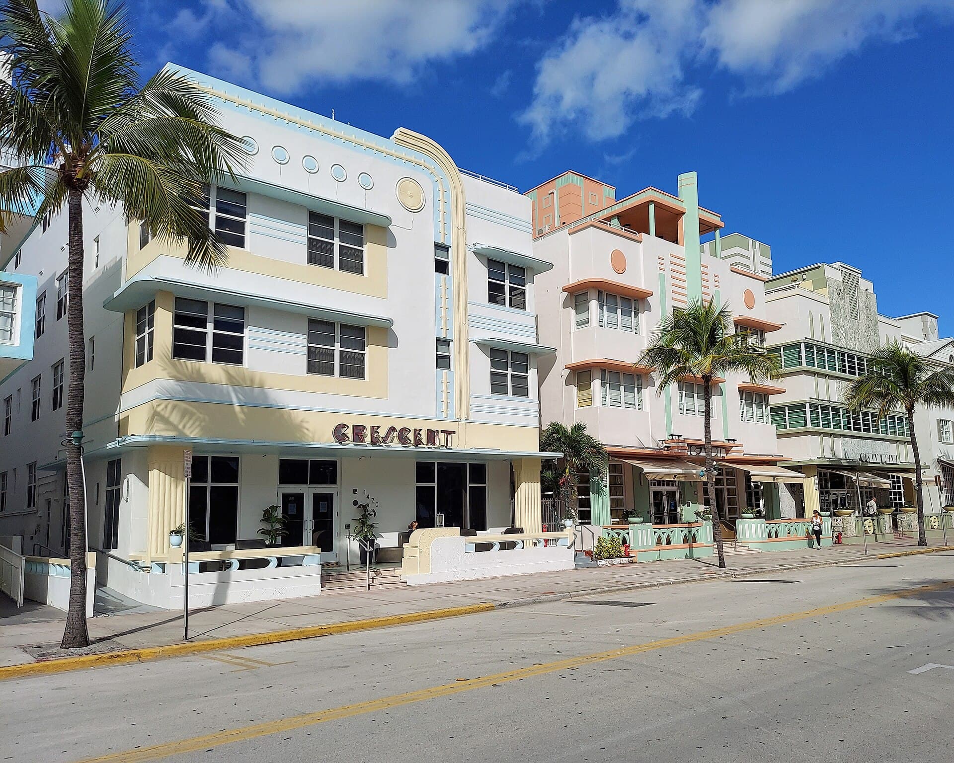 Crescent Hotel (via Wikimedia Commons, CC BY-SA 4.0)
