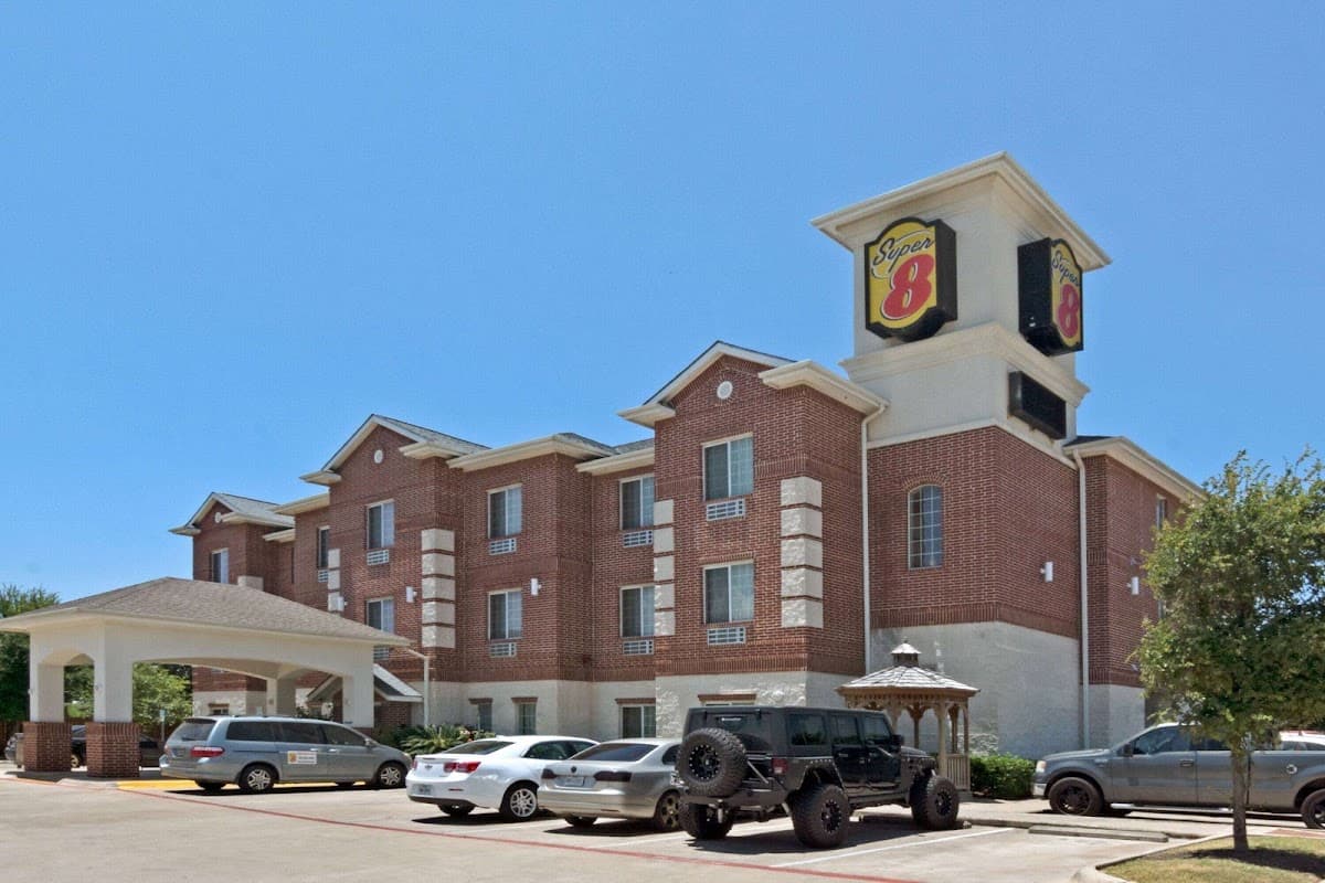 Super 8 by Wyndham Austin/Airport South, Motel in Austin
