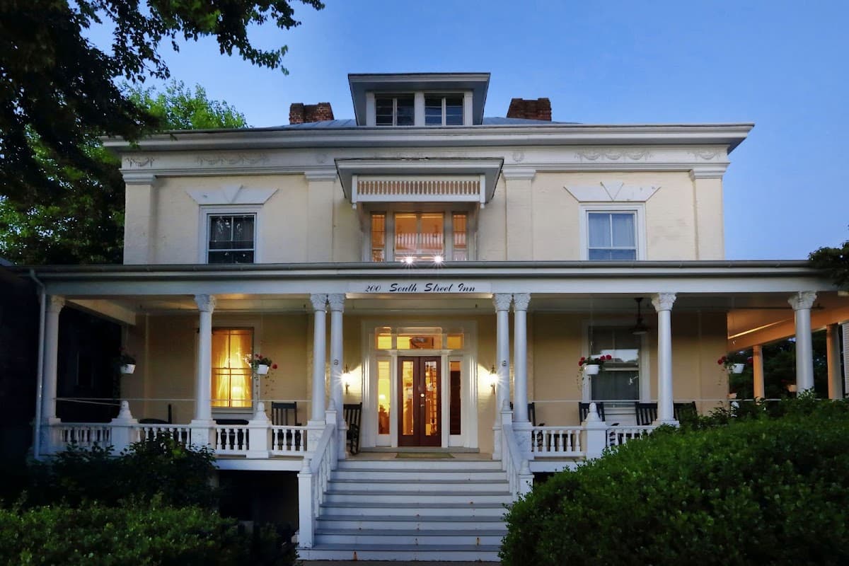 200 South Street Inn, Guesthouse in Charlottesville