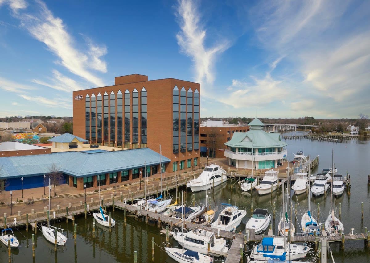 The Landing at Hampton Marina, Tapestry Collection by Hilton, Hotel in Hampton