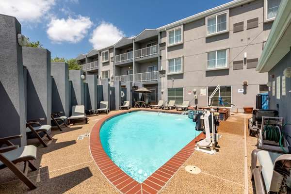 Comfort Suites DfW Airport, Hotel in Coppell