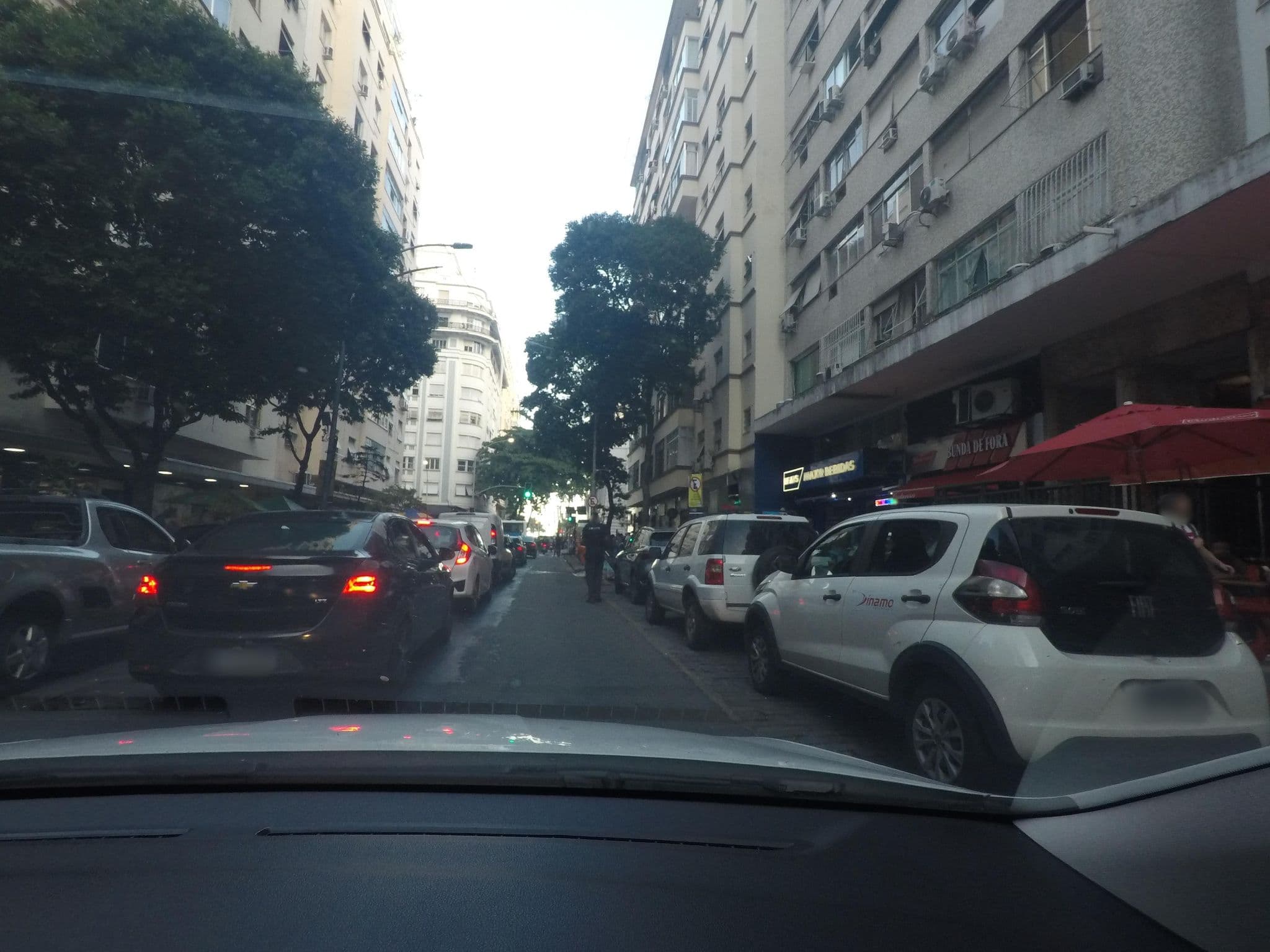 Street view near Mirasol Hotel, Copacabana — © jaderbavaresco (CC BY-SA · Mapillary)