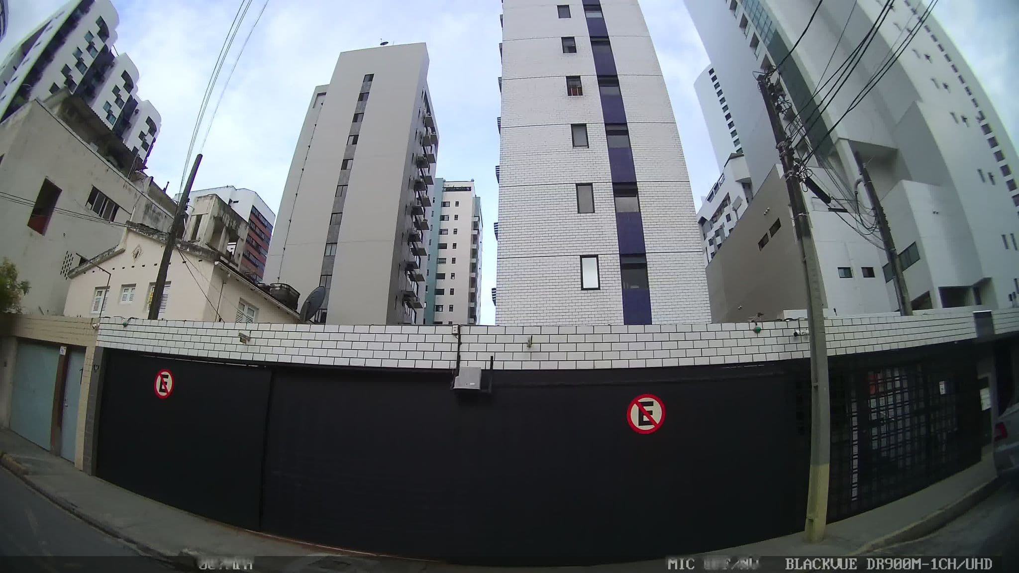 Street view near Casa de dalila e plutarco, Recife — © kaart_4 (CC BY-SA · Mapillary)