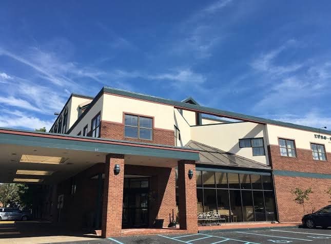 Euro Suites, Hotel in Westover