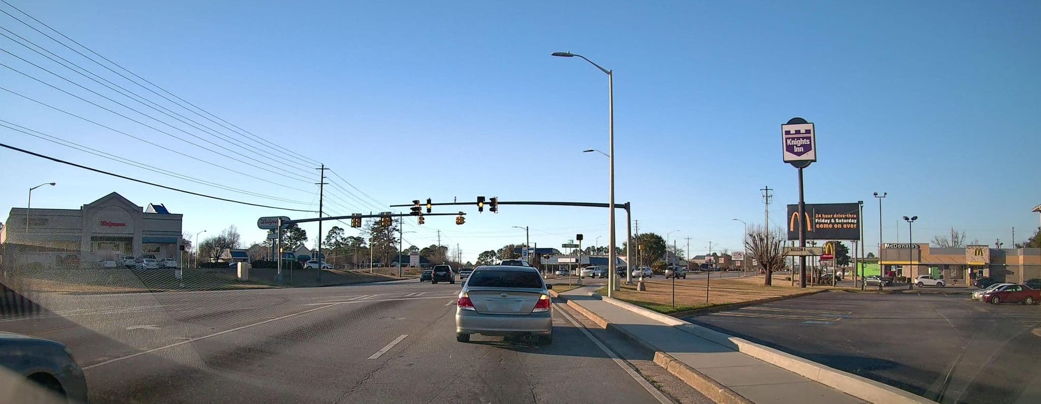 Street view near Super 8, Putney — © lordsutch (CC BY-SA · Mapillary)
