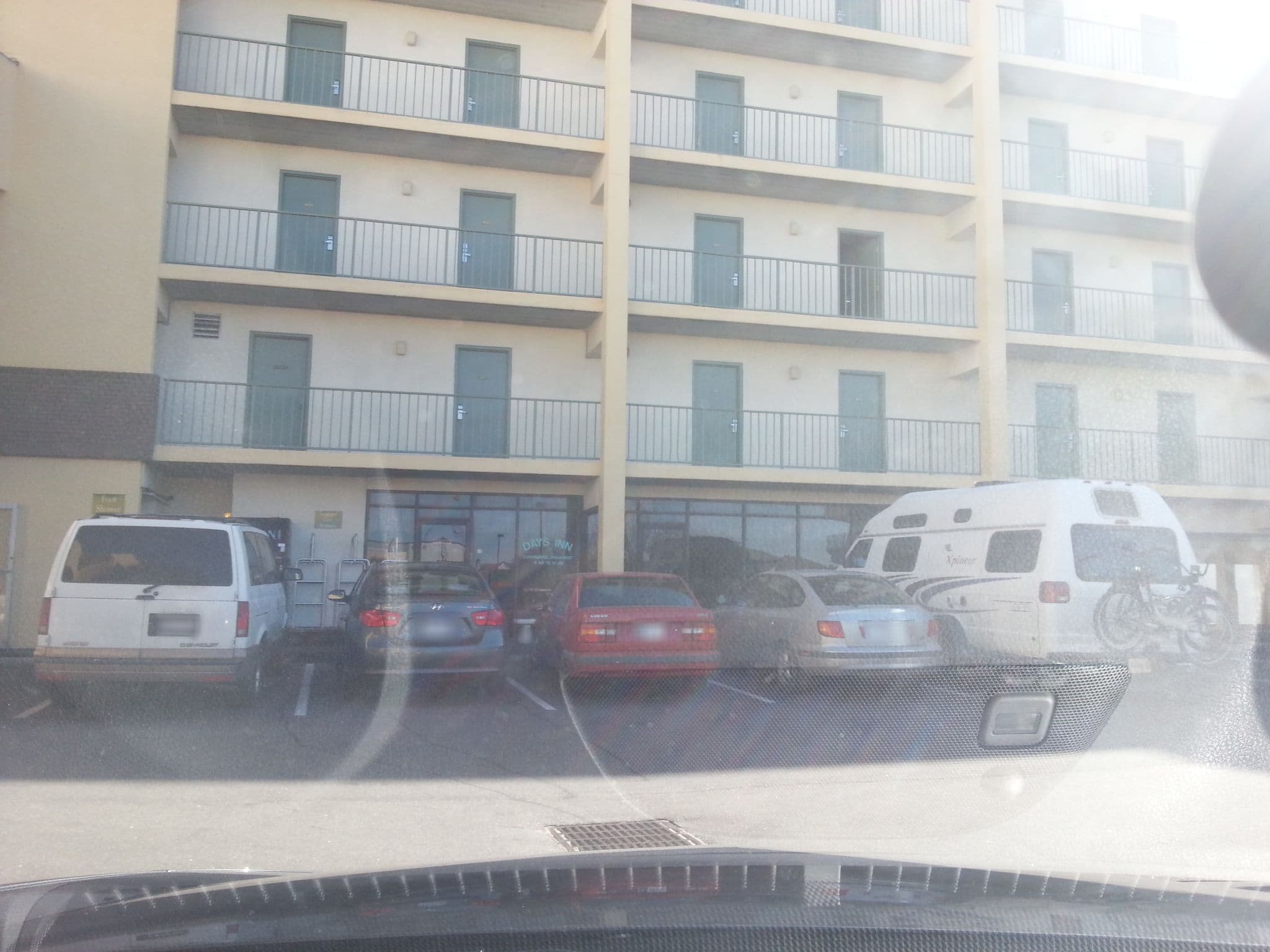 Street view near Days Inn, Virginia Beach — © rps333 (CC BY-SA · Mapillary)